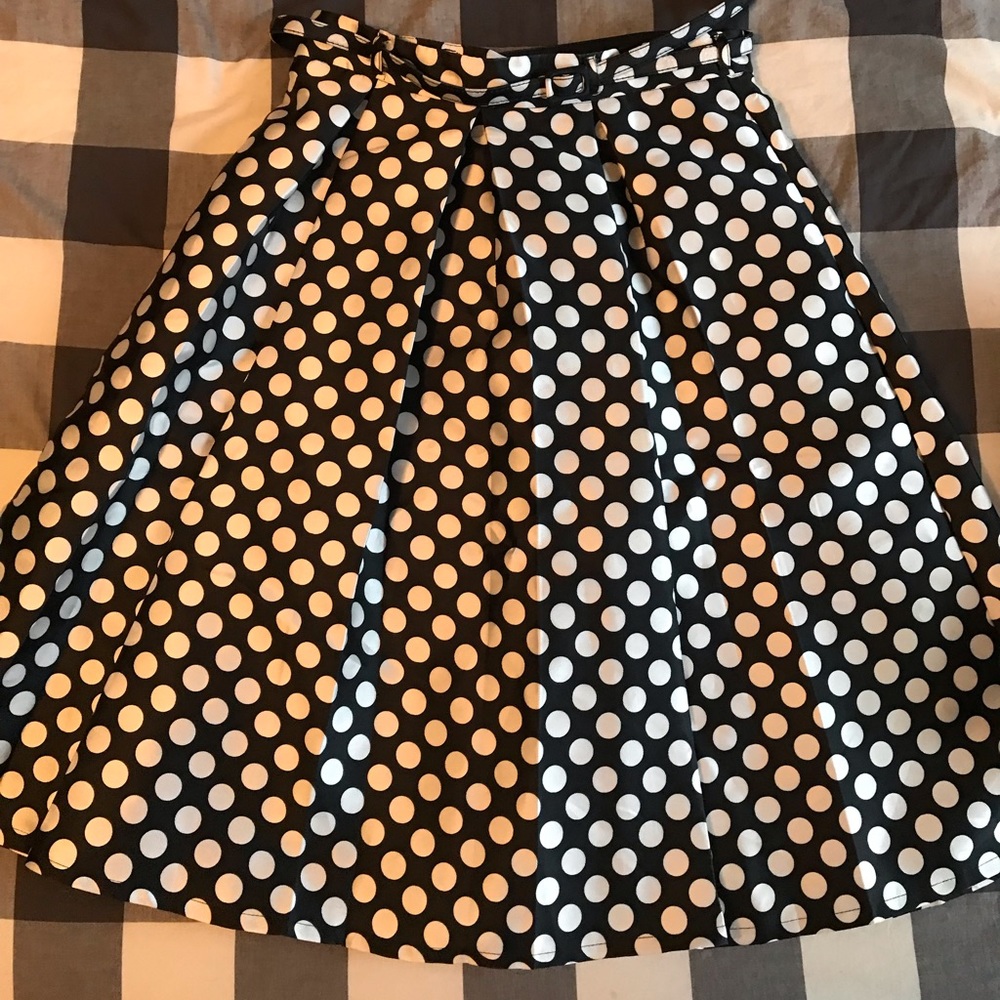Boutique Skirt with belt